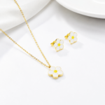 Daisy white gold jewellery set Kenya - necklace and earrings